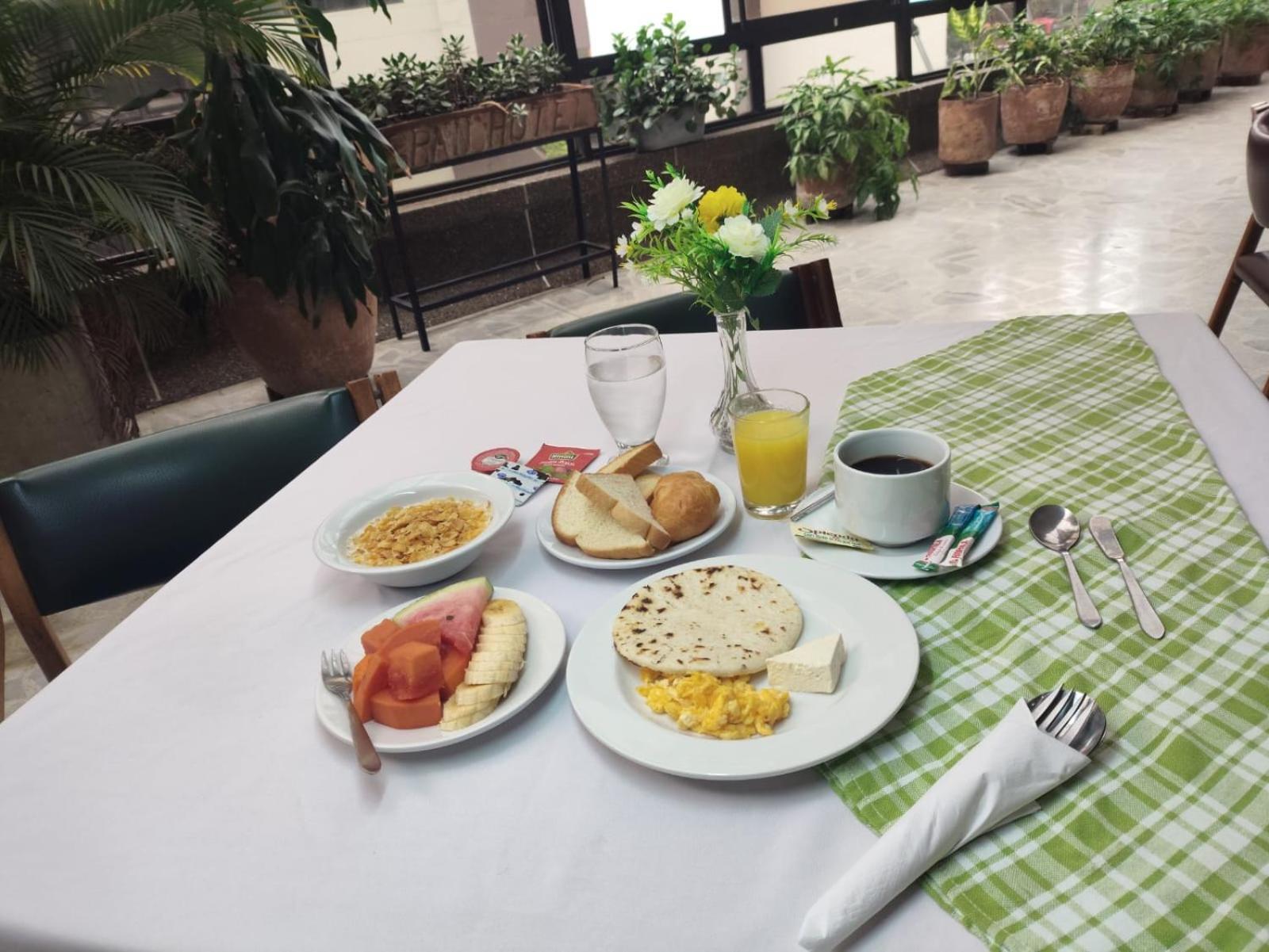 Gran Hotel Medellín Eksteriør billede