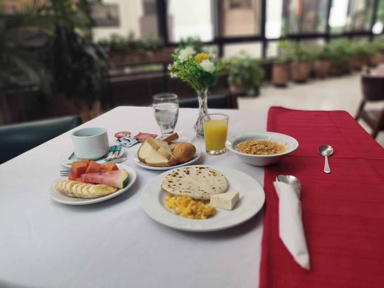 Gran Hotel Medellín Eksteriør billede